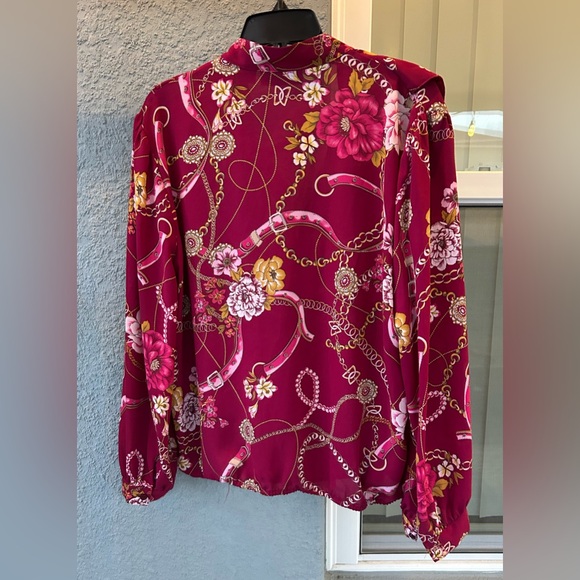 New York And Company V-neck Tie Long Sleeve Ruffles Lightweight Top Size XL - Picture 2 of 5